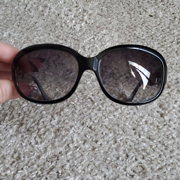 Coach Sunglasses - Picture 4 of 5